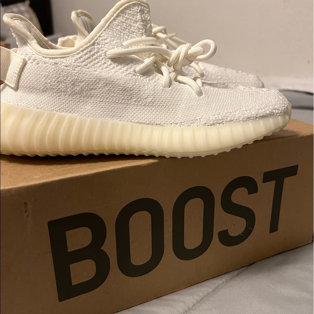 Yeezy Boost 350 V2
